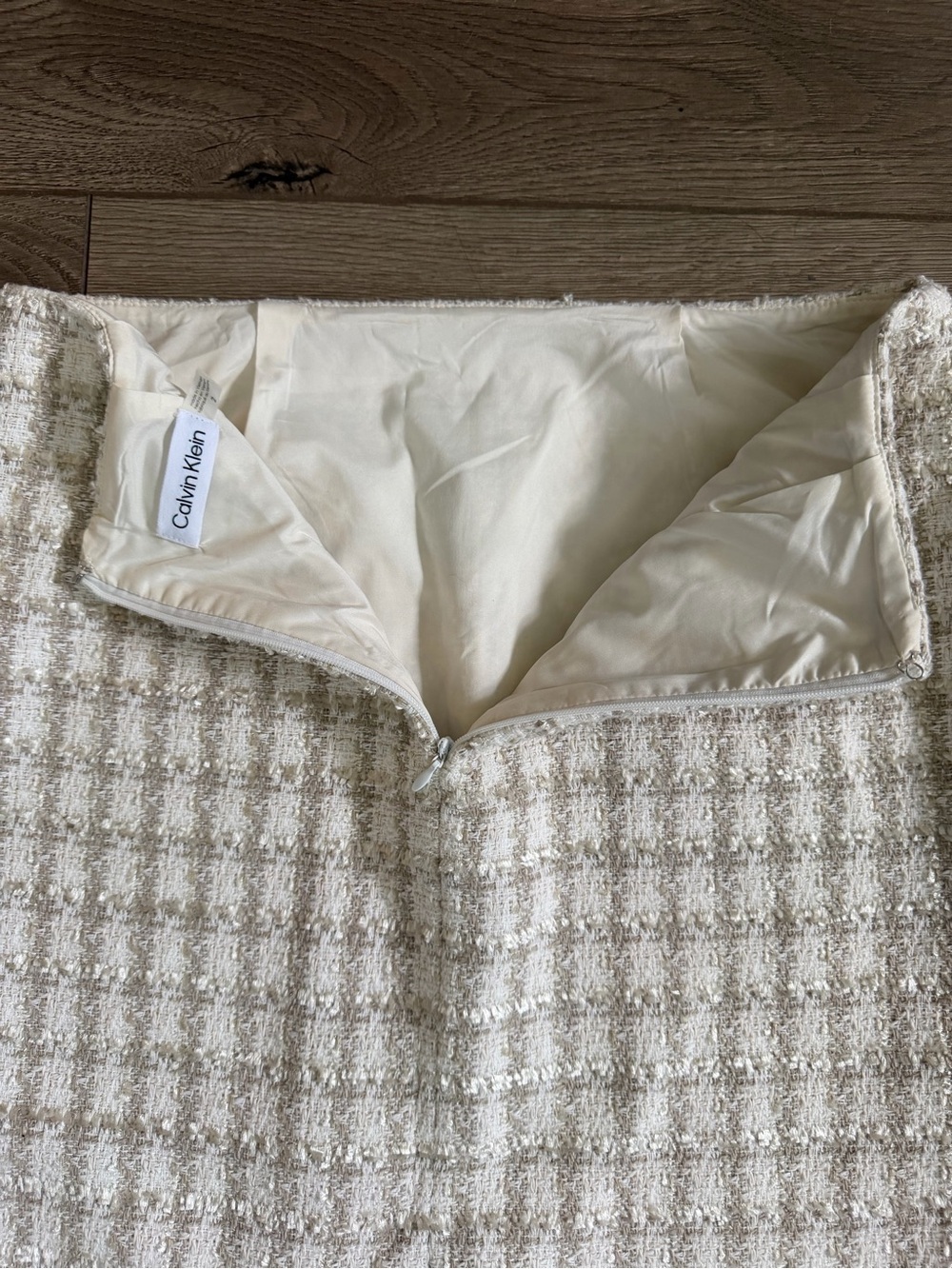 Calvin Klein Cream Check Tweed Pencil Skirt Size 2 - Picture 7 of 9